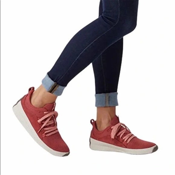 Sorel Out N About Plus Dusty Crimson Lace Up Sneakers Size
